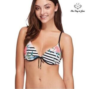 Skye Stella Molded Cup Underwire Bikini Top Swimsuit Size S